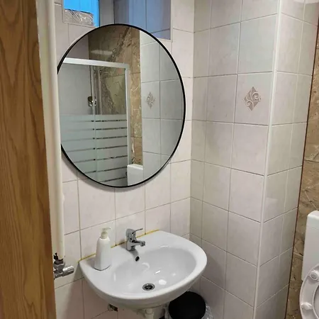 Cozy Flat Near Tivoli Park With Free Parking 아파트 *