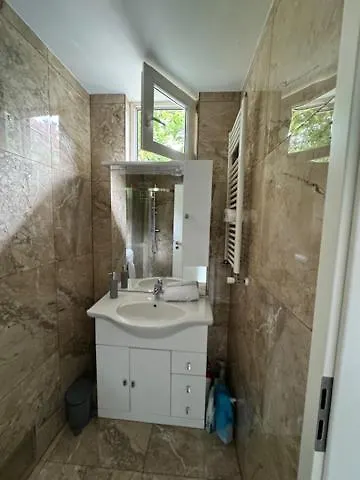 شقة Cozy Flat Near Tivoli Park With Free Parking ليوبليانا