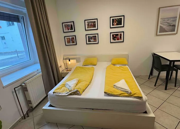 Cozy Flat Near Tivoli Park With Free Parking شقة *