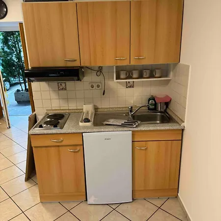 Cozy Flat Near Tivoli Park With Free Parking 아파트